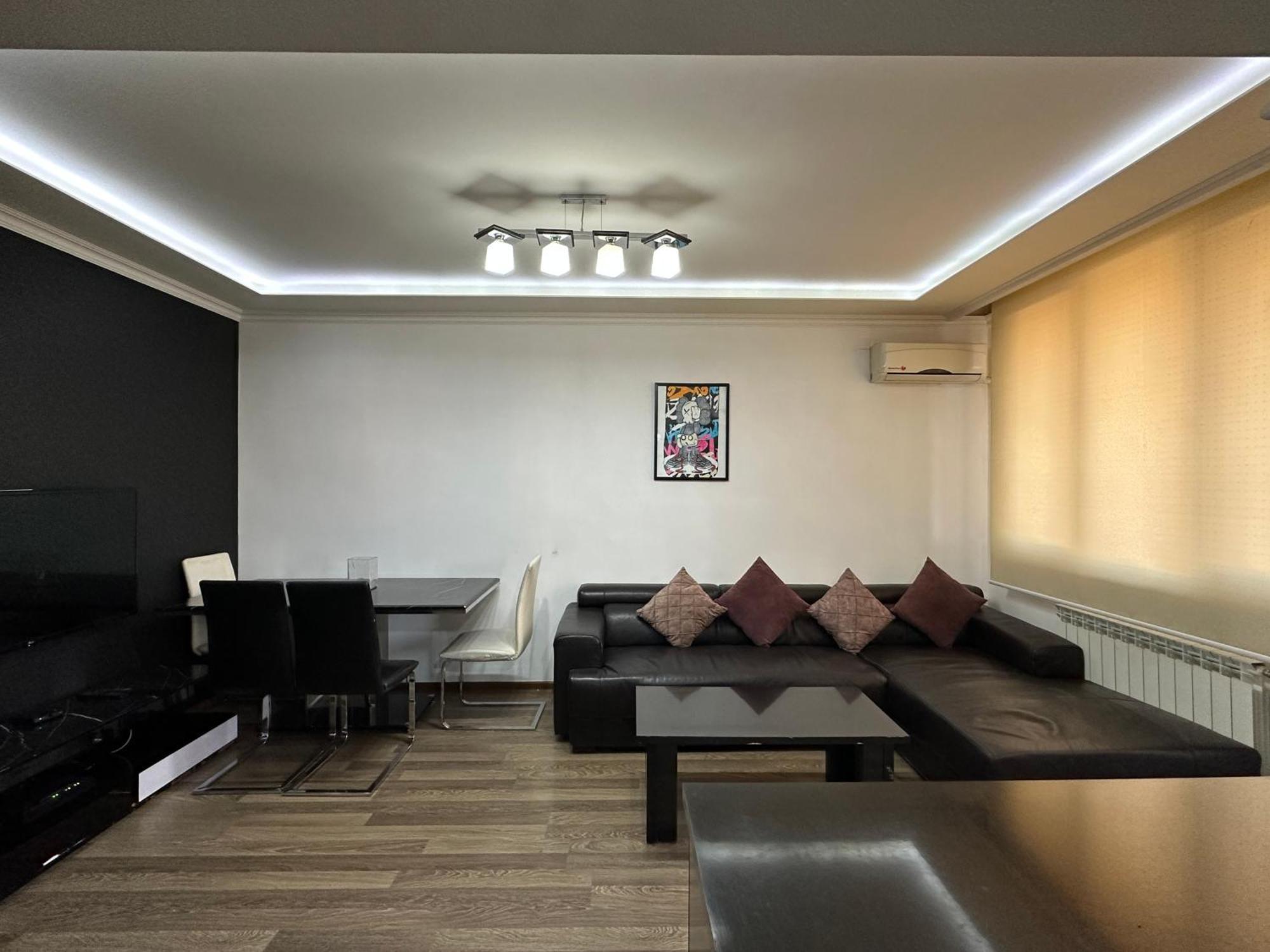Yeznik Koghbatsi - Amiryan Crossroads 1 Bedroom Comfy Apartment With Balcony Ko100 예레반 외부 사진