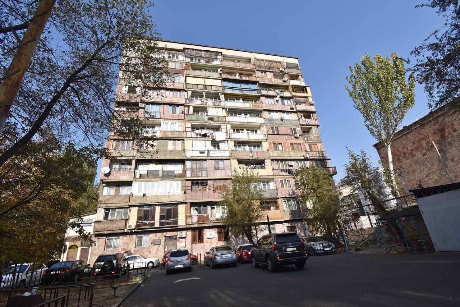 Yeznik Koghbatsi - Amiryan Crossroads 1 Bedroom Comfy Apartment With Balcony Ko100 예레반 외부 사진